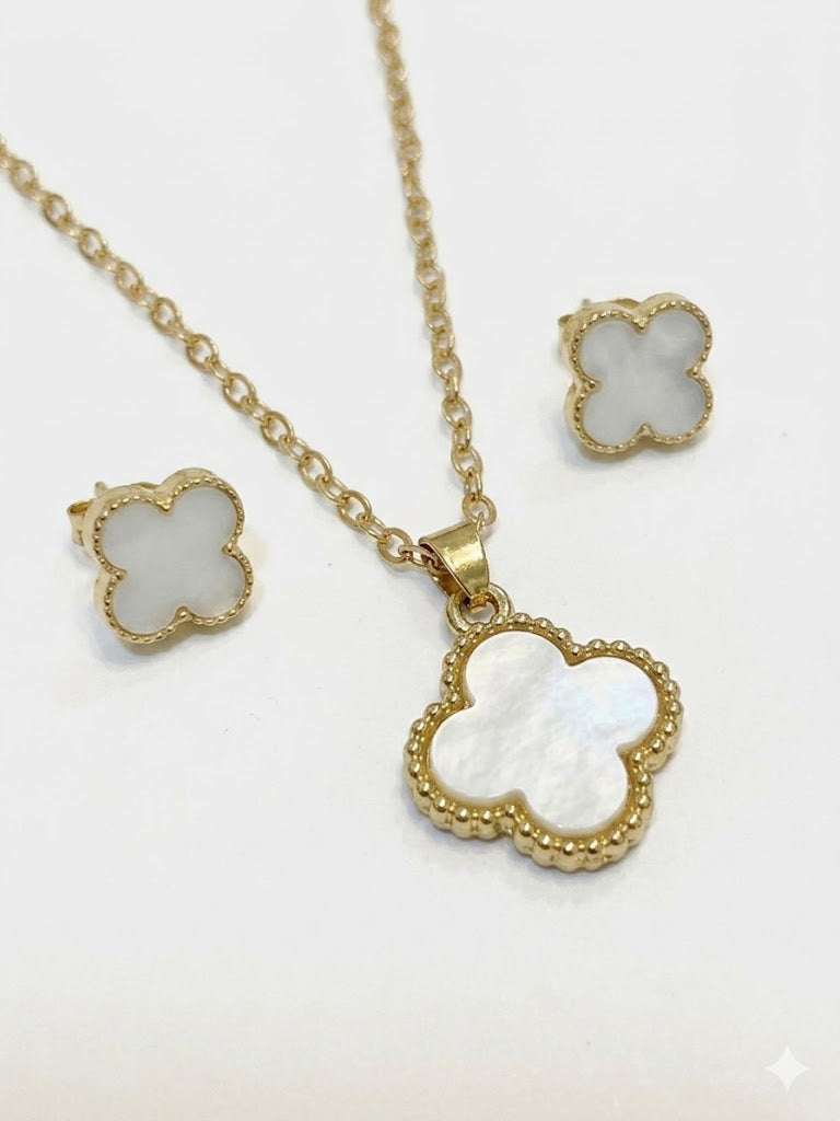 Trendy Clover Pendant & Earrings Set